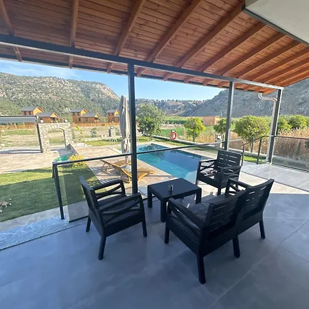 فيلة Villalakehouse
