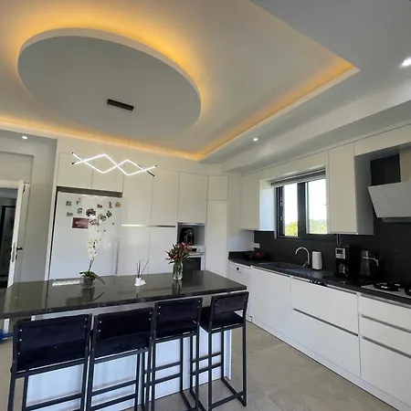 Villalakehouse * دالامان