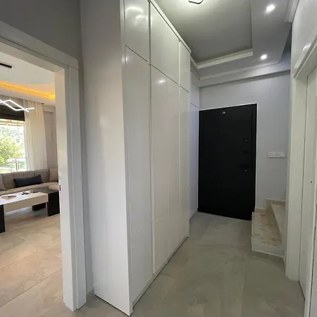 Villalakehouse *