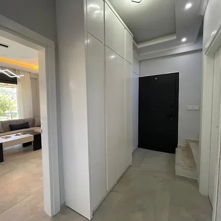 Villalakehouse *