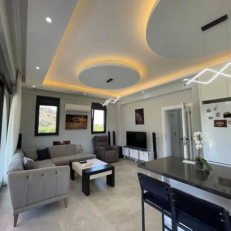 Villalakehouse دالامان