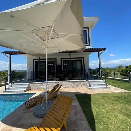 Villalakehouse * دالامان