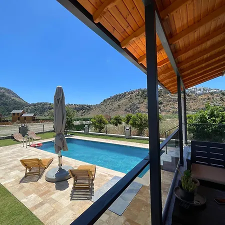 فيلة Villalakehouse دالامان
